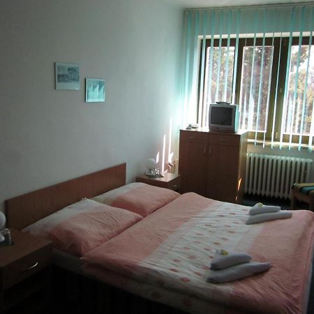 Penzion Forman Roznov pod Radhostem Bagian luar foto