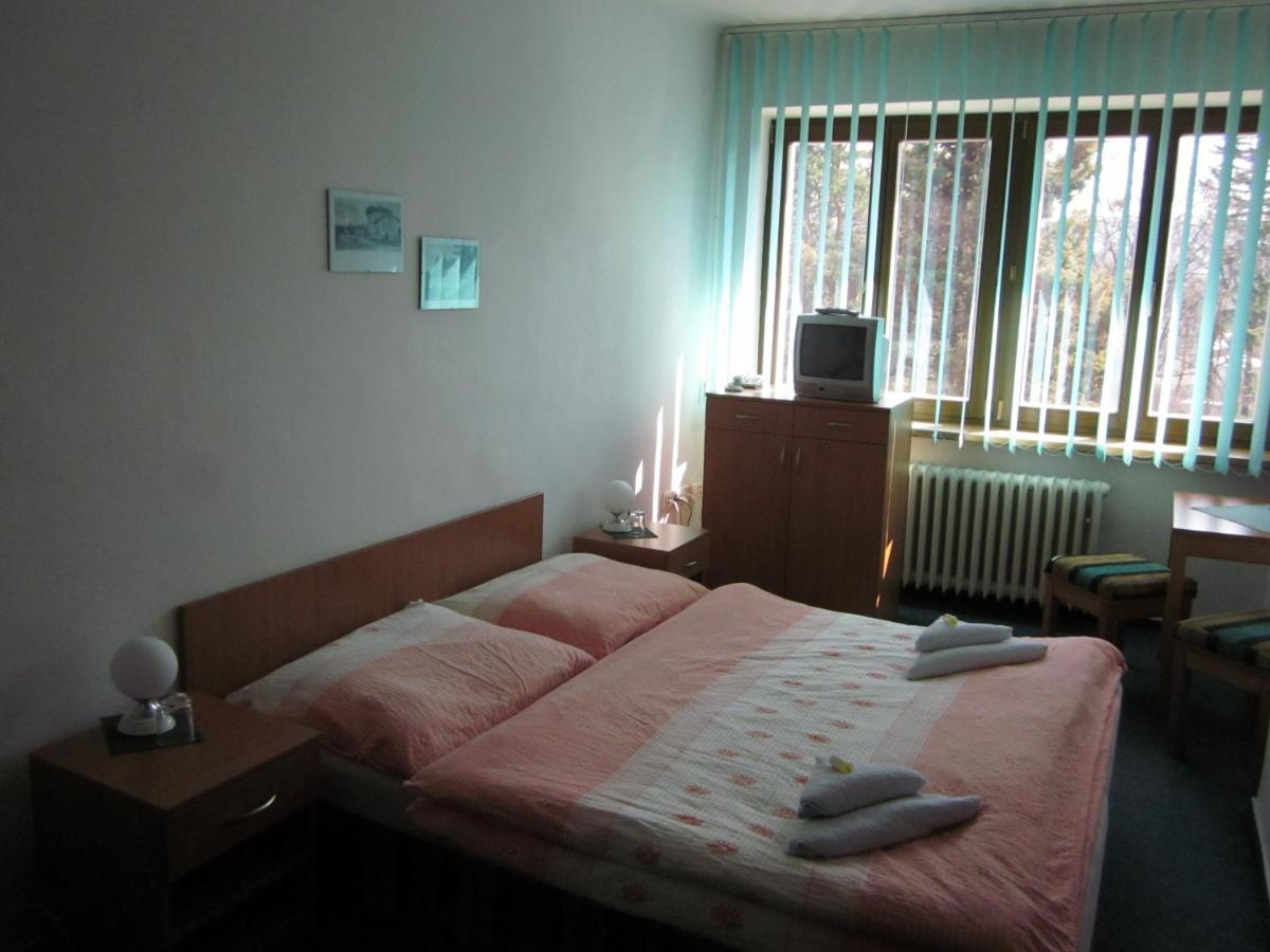 Penzion Forman Roznov pod Radhostem Bagian luar foto